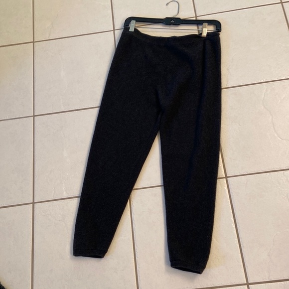 Genuine Cashmere Cropped Pants - Picture 2 of 15